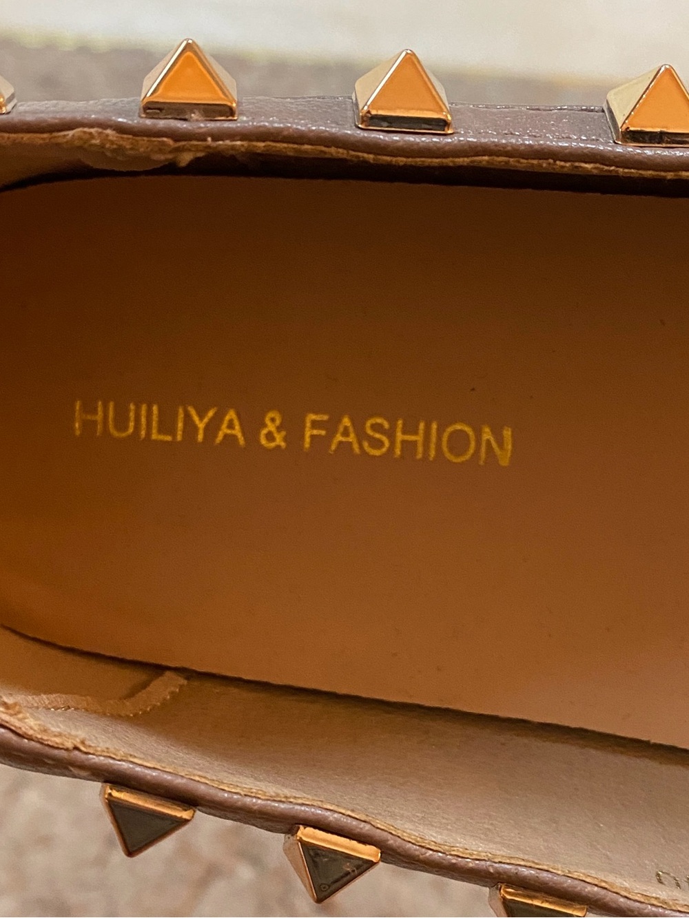 Huiliya & Fashion Women's
Shoes, Nude with Gold Studs Size 40, US 9 - Picture 2 of 7